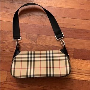 Vintage Burberry classic shoulder bag